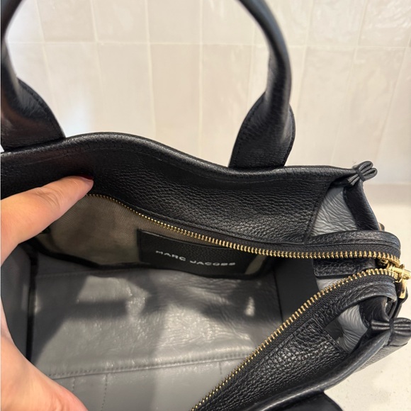 Marc Jacobs Womens The Crinkle Leather Micro Tote Black 1  Marc Jacobs Black Textured Tote